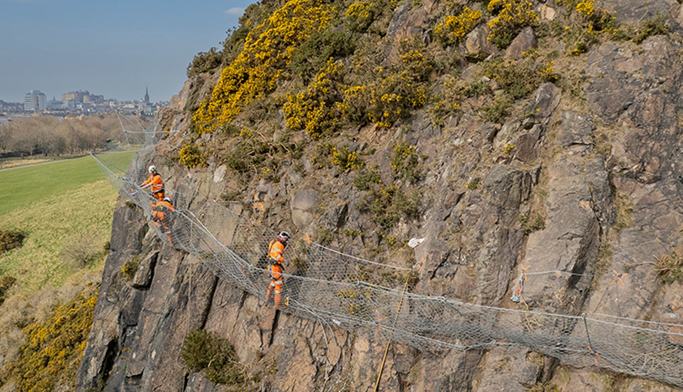 QTS Rope access cliff